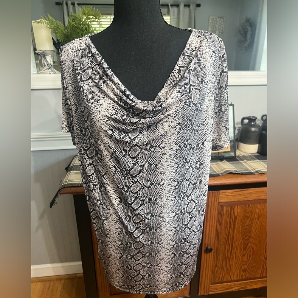 Jaclyn Smith Sleeveless Top